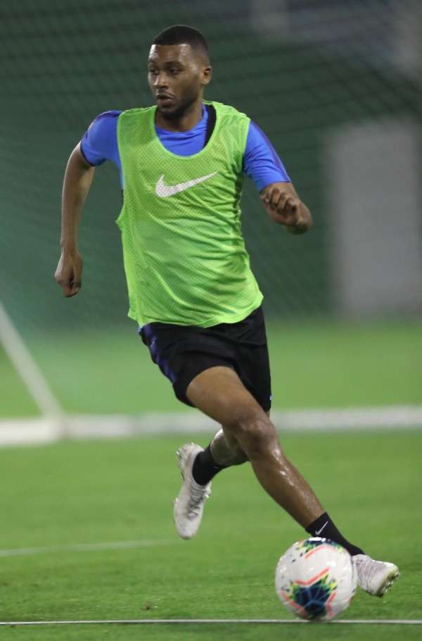  عبد العزيز حاتم