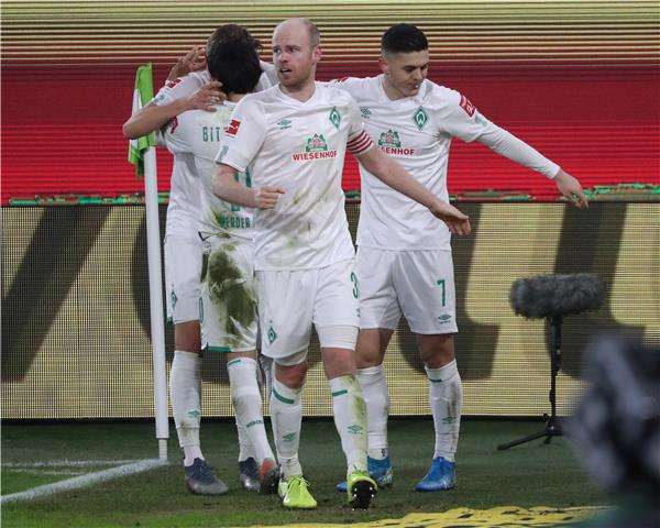 فرحة لاعبي فيردر بريمن