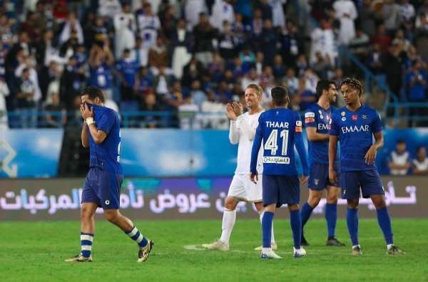 القحطاني لم يتمالك دموعه ليلة الوداع