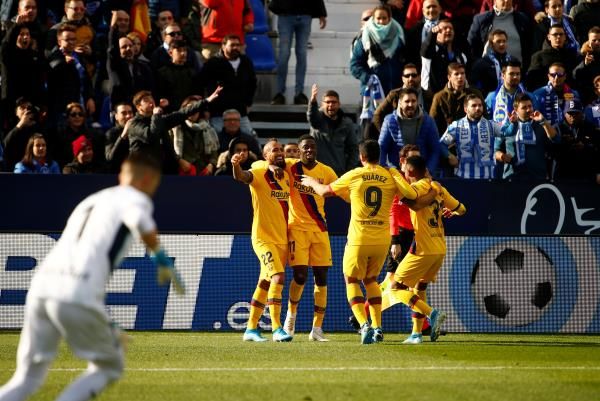 لاعبو برشلونة