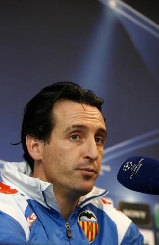 2010-11-01t143553z_01_hjk06_rtridsp_3_soccer-champions_reuters