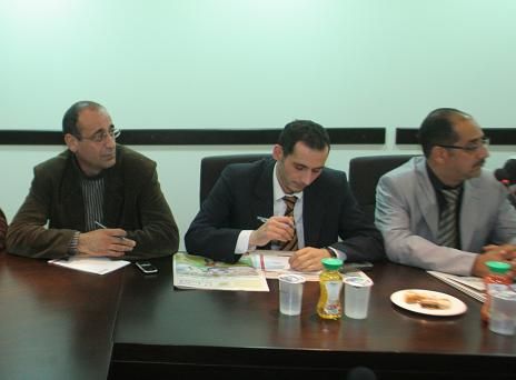 مشاركة كووورة اردنية وبالصورة مشرفي المنتدى حسام صوافطة ومهند الكراعين