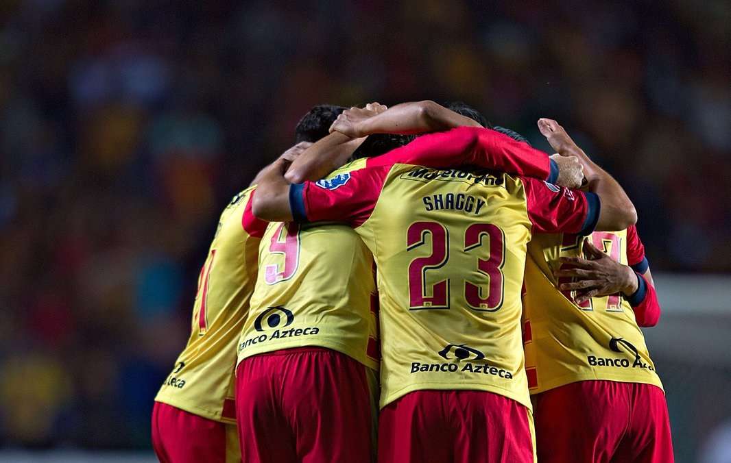 لاعبو موريليا