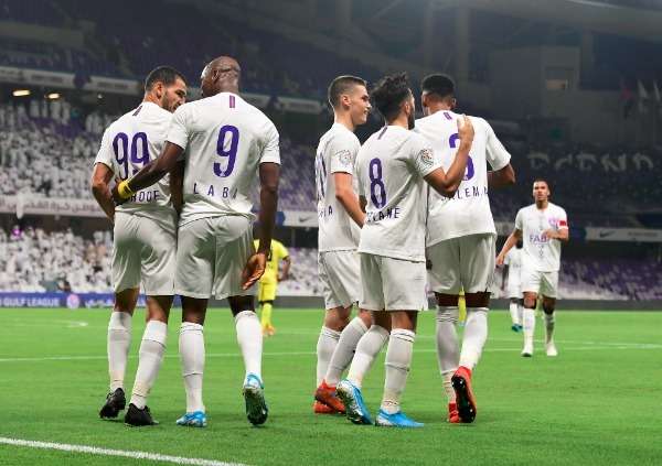 لاعبو العين