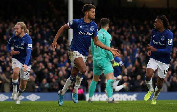 فرحة لاعبي إيفرتون