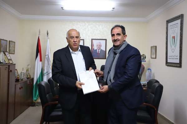 الرجوب يتسلم التقرير الفني