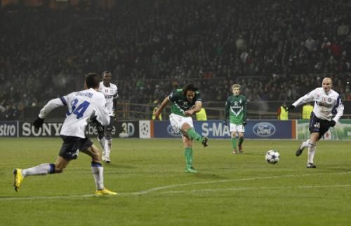 2010-12-07t220203z_01_cha113_rtridsp_3_soccer-champions_reuters