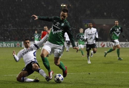 2010-12-07t212754z_01_cha111_rtridsp_3_soccer-champions_reuters