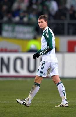 2010-12-04-00000102479423