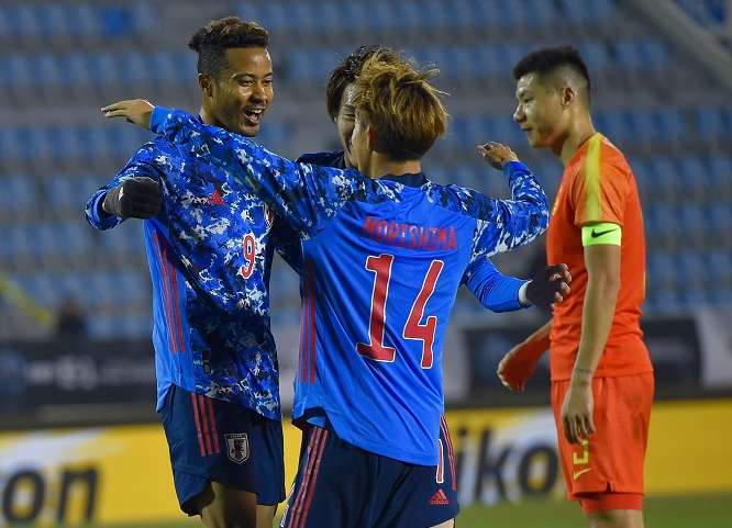 فرحة لاعبي اليابان