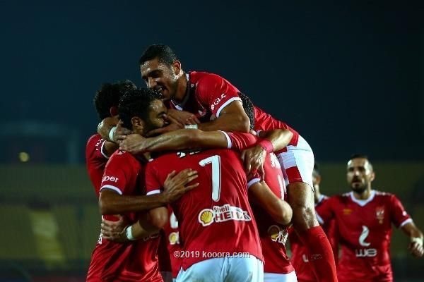 لاعبو الأهلي