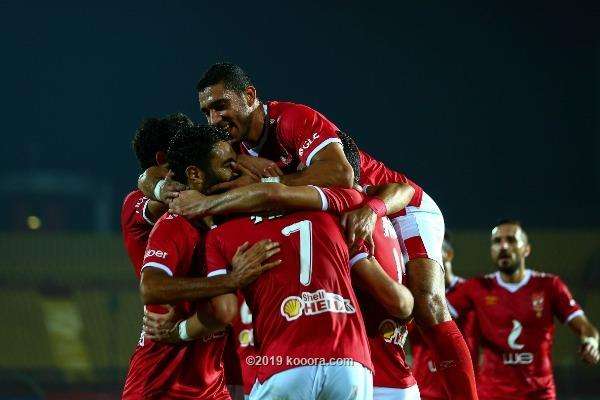 لاعبو الأهلي