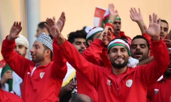 الجماهير العمانية