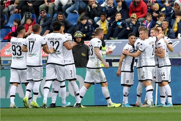 لاعبو بارما