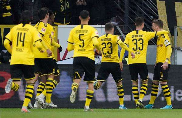 لاعبو دورتموند
