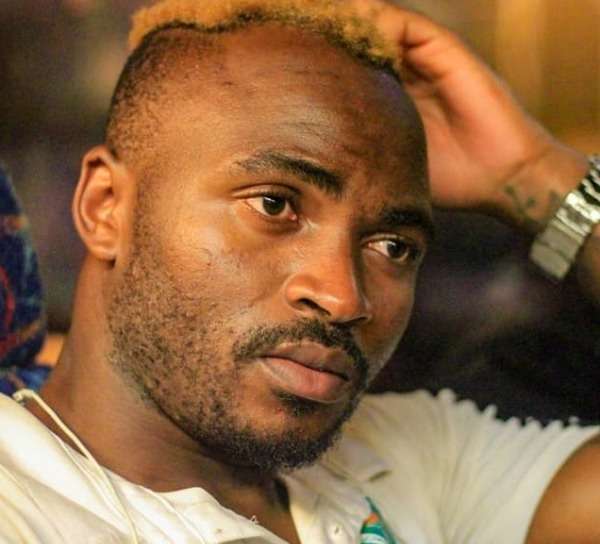 الكاميروني جونيور 