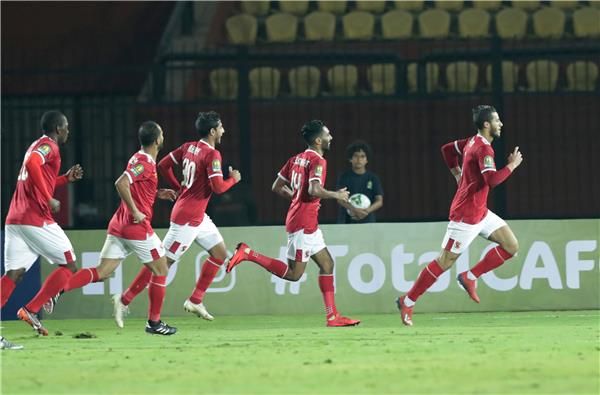 لاعبو الأهلي