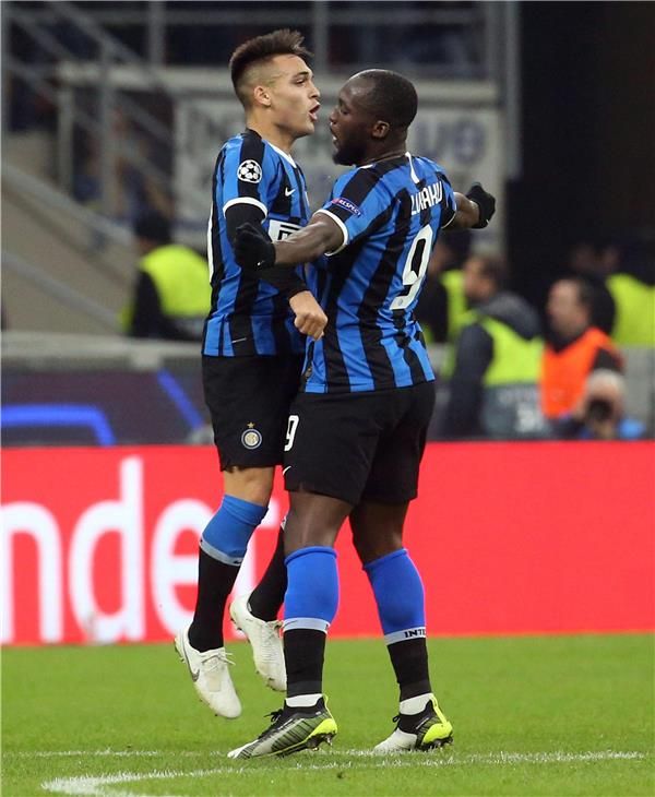 لوكاكو ولاوتارو