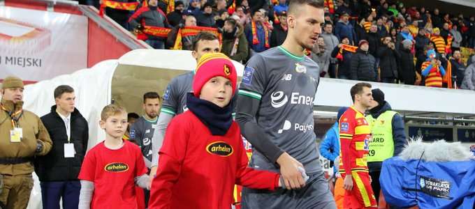 من الدوري البولندي