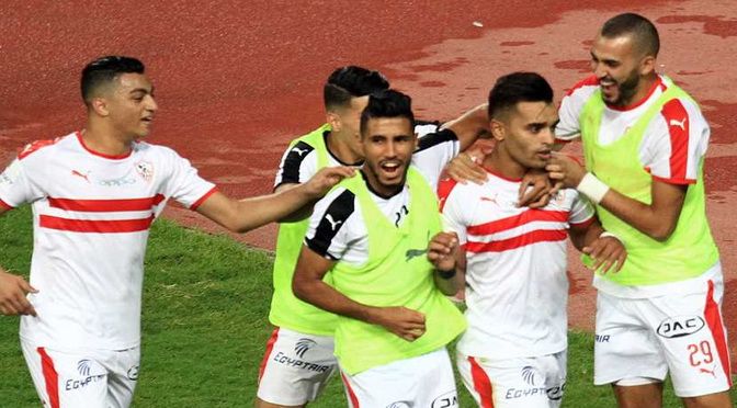 أوناجم مع لاعبي الزمالك