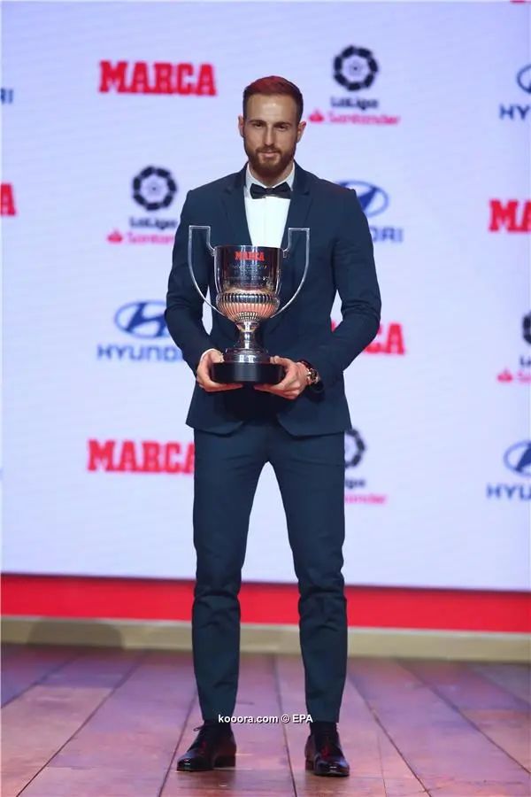 ?i=epa%2fsoccer%2f2019-12%2f2019-12-16%2f2019-12-16-08075363_epa