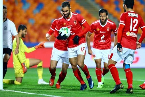 لاعبو الأهلي