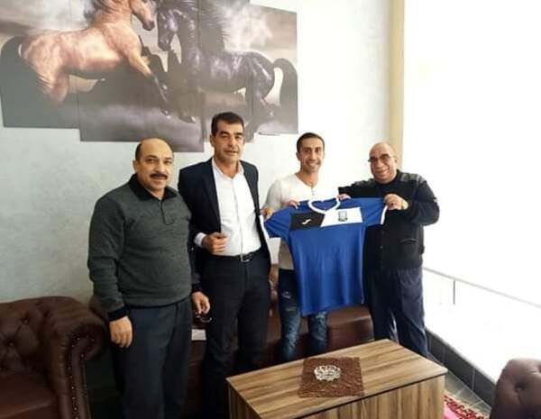 رجا بعد التوقيع