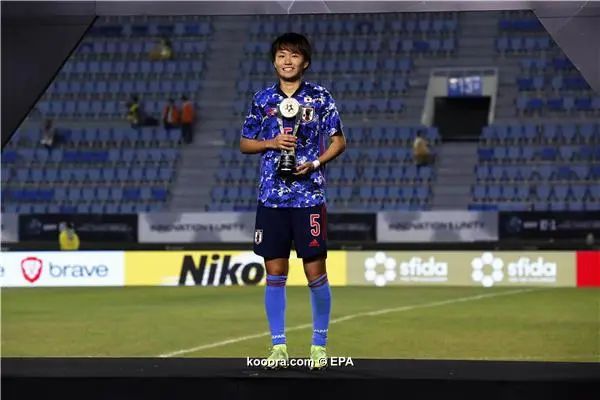 ?i=epa%2fsoccer%2f2019-12%2f2019-12-17%2f2019-12-17-08077032_epa