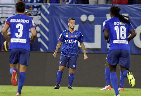 لاعبو الهلال