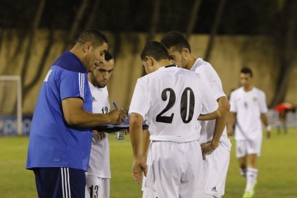 عبد القادر ولاعبو المنتخب الأولمبي