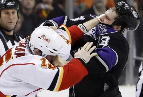 2010-12-10t044223z_01_dlm03_rtridsp_3_nhl_reuters