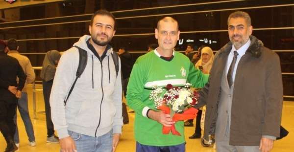 أوزمار لحظة وصوله الأردن