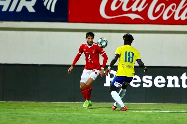 من لقاء بين الأهلي والإسماعيلي