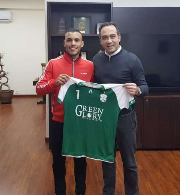 من تقديم اللاعب