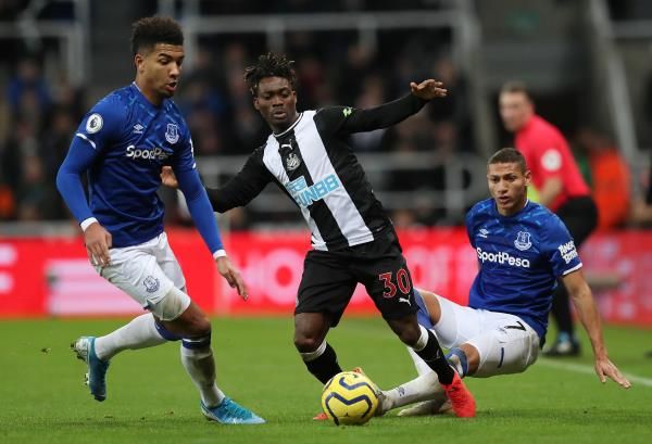 إيفرتون ونيوكاسل يونايتد