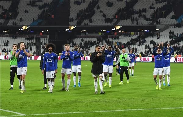 فرحة لاعبي ليستر سيتي