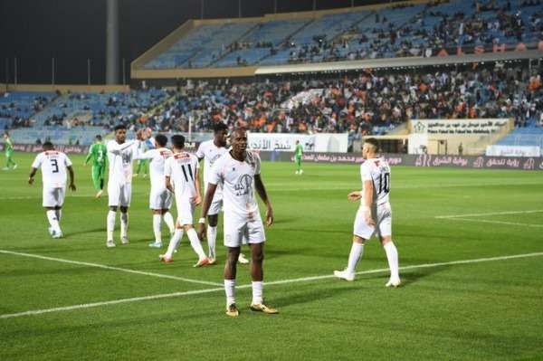 دانيلو أسبريلا 