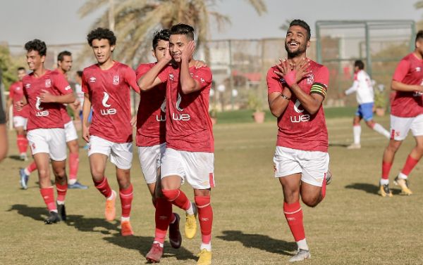 لاعبو الأهلي