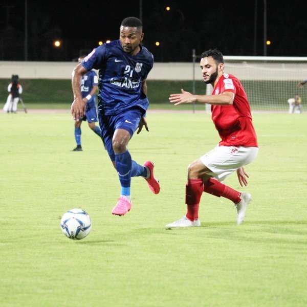 من مباراة ظفار والنصر 