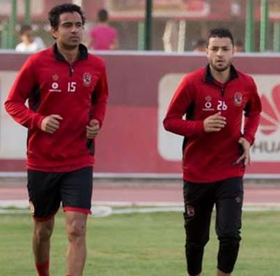 محمد فخري (يسار)
