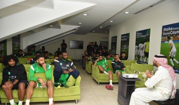 اجتماع الصائغ بلاعبي الأهلي