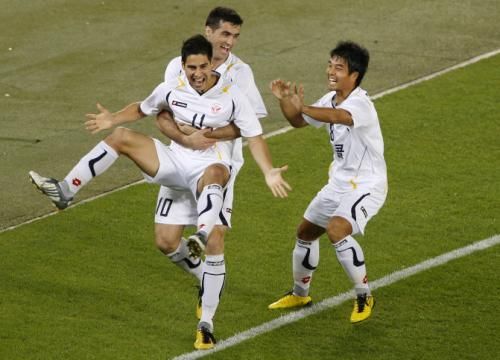 2010-12-11t172604z_01_abd29_rtridsp_3_soccer-club_reuters