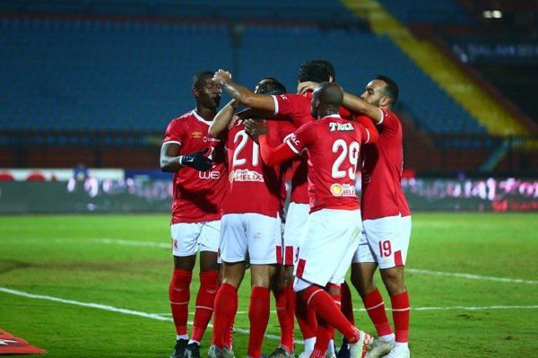 لاعبو الأهلي