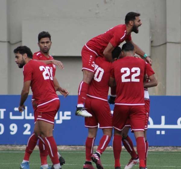 لاعبو الإخاء الأهلي