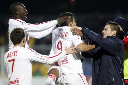 2010-12-11t200650z_01_jpp11_rtridsp_3_soccer-france_reuters