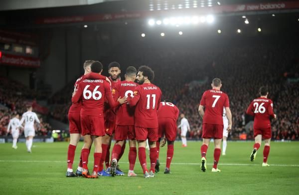 لاعبو ليفربول 