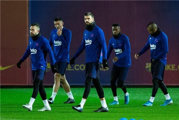 لاعبو برشلونة