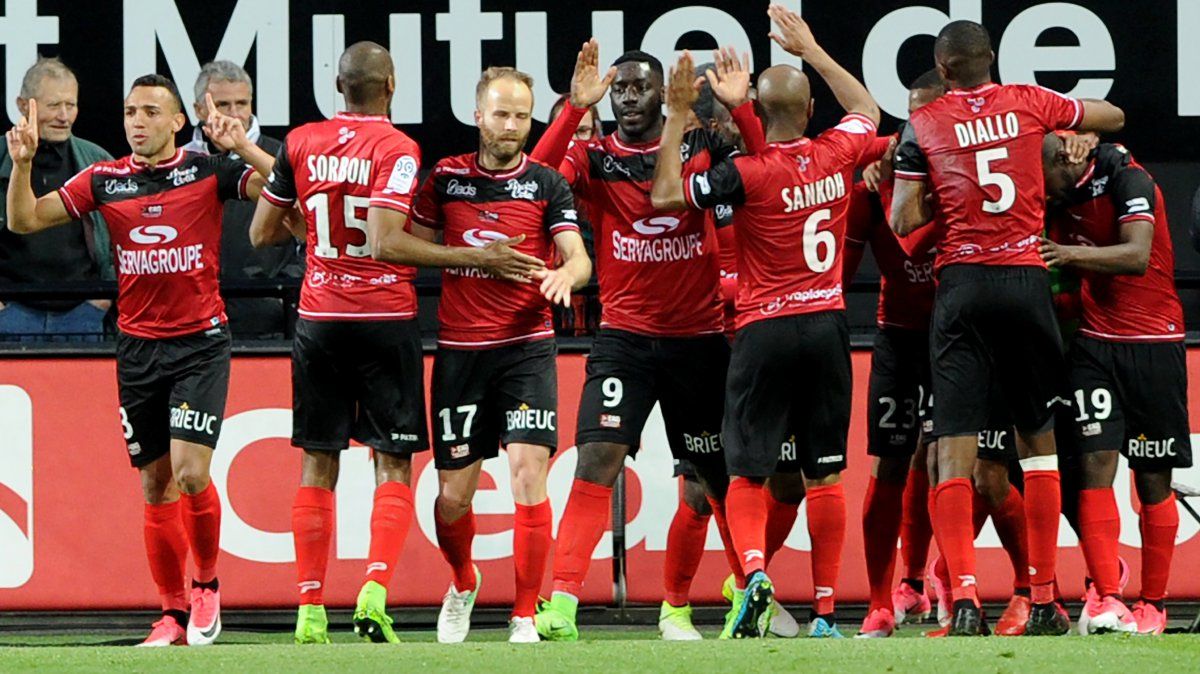 لاعبو جينجان 