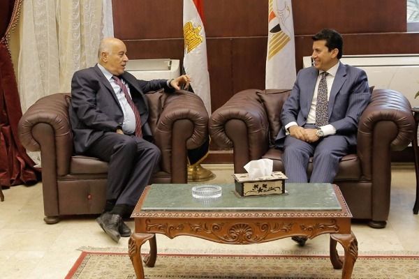 جبريل الرجوب مع وزير الشباب والرياضة المصري