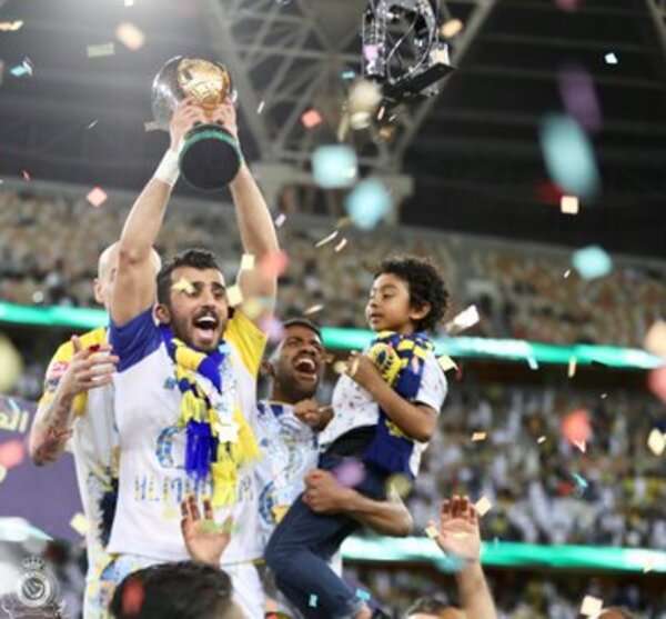 من تتويج النصر